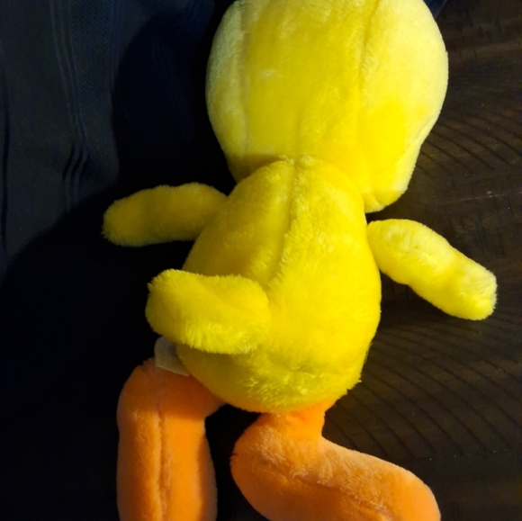16 INCH TWEETY BIRD PLUSH - Picture 2 of 5